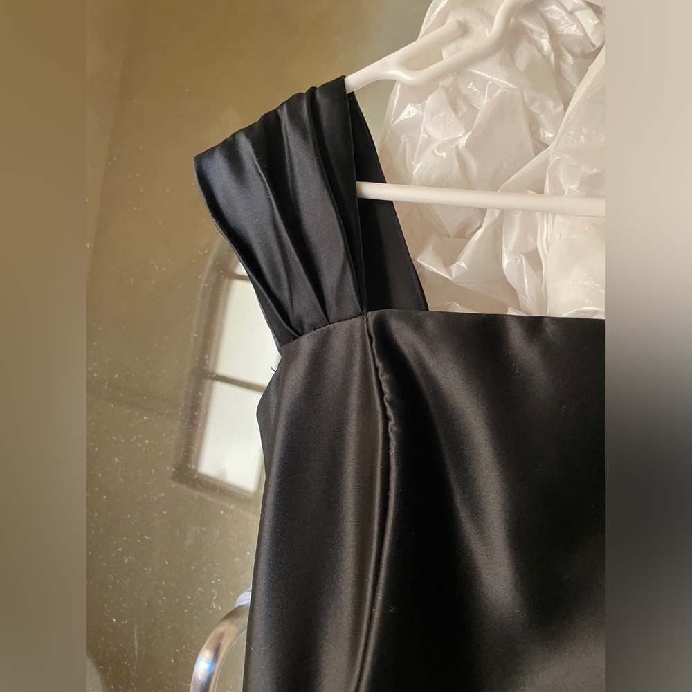 Black satin ball gown formal prom dress size 6 - Picture 9 of 16